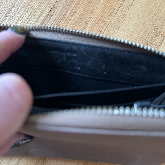 Vintage kate spade Logo tan colored Nylon Zip Around Wallet - Picture 4 of 6